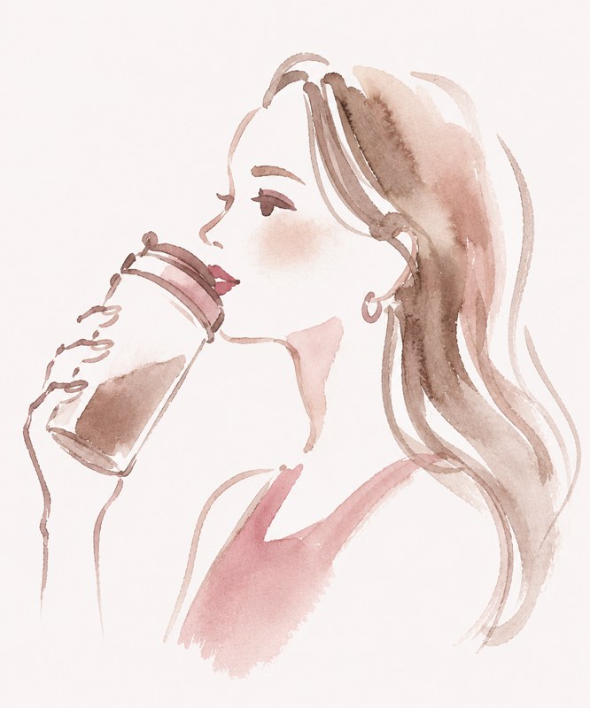 朝の一杯を楽しむ様子